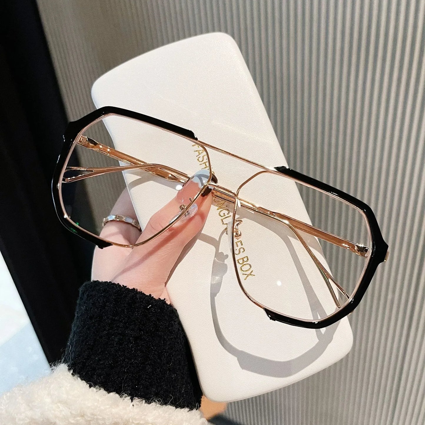 Oversized Sunglasses Women UV400 Punk Glasses Trending Female