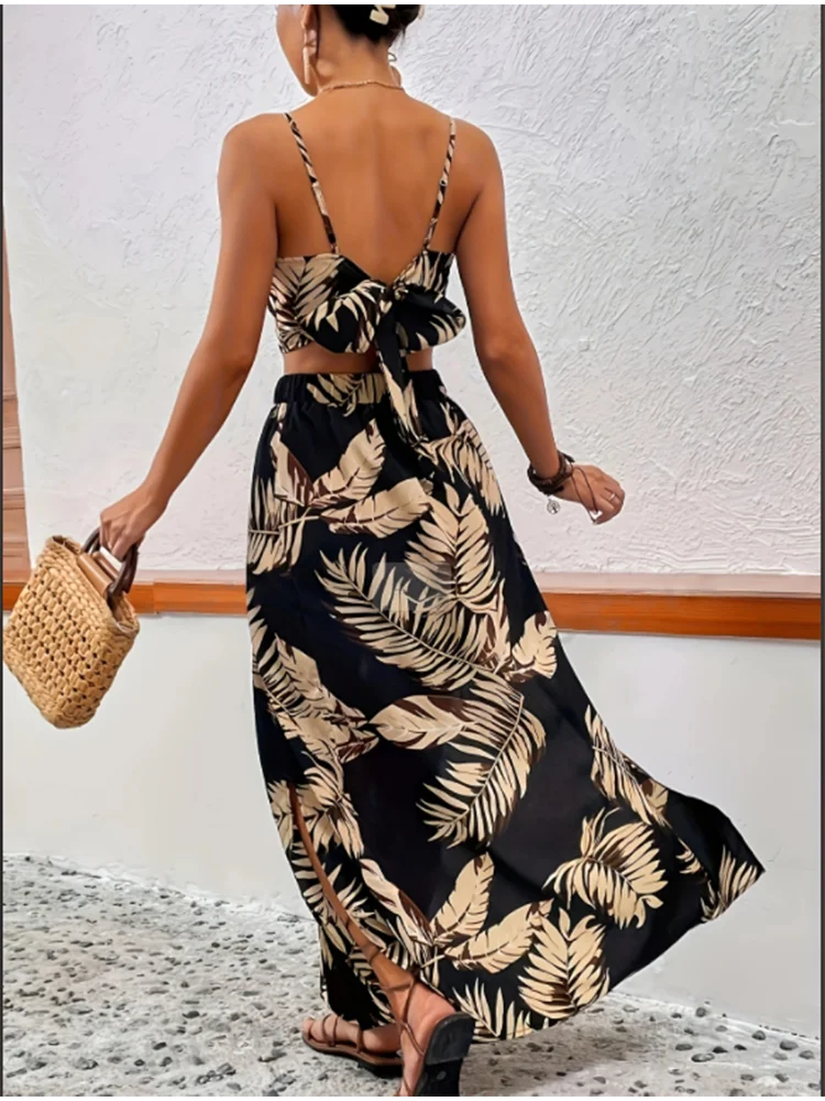 Women Sleeveless Low Cut V-Neck Printed Dress